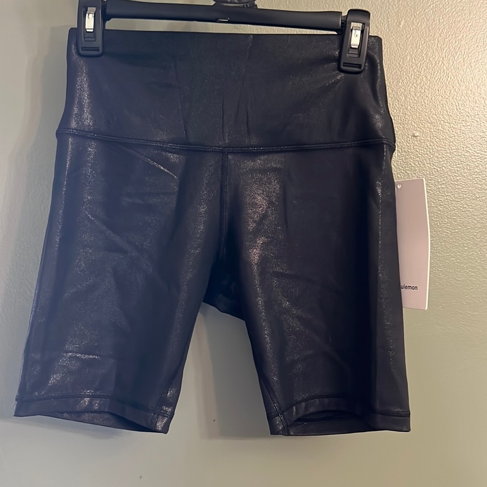 New with tags women’s lululemon align bike shorts size 8